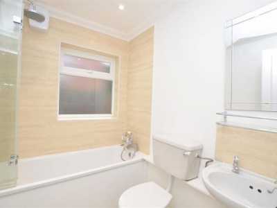 Apartment For Rent in Kingston upon Thames, United Kingdom