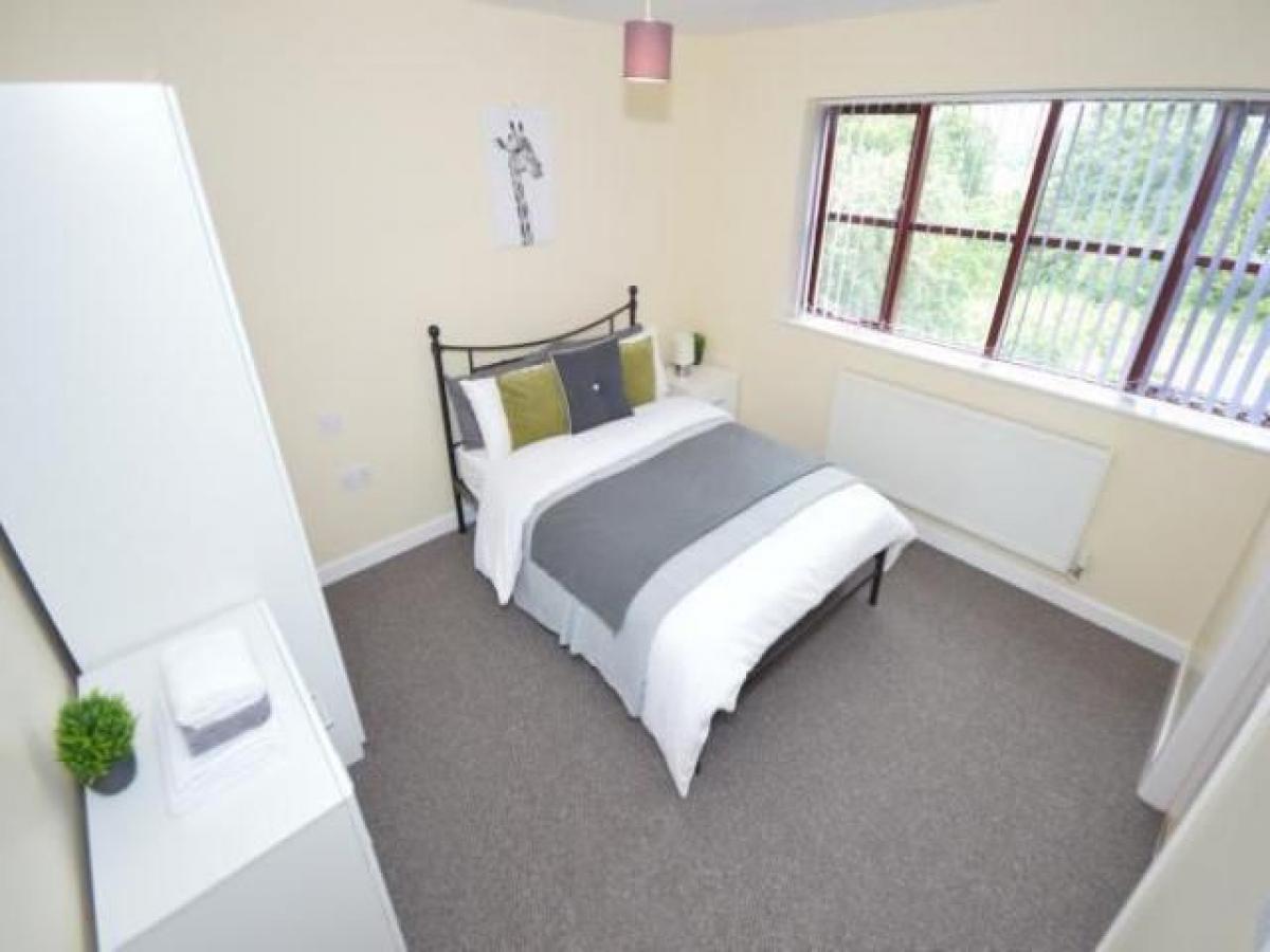 Picture of Apartment For Rent in Stoke on Trent, Staffordshire, United Kingdom
