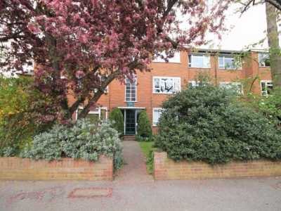 Apartment For Rent in Surbiton, United Kingdom