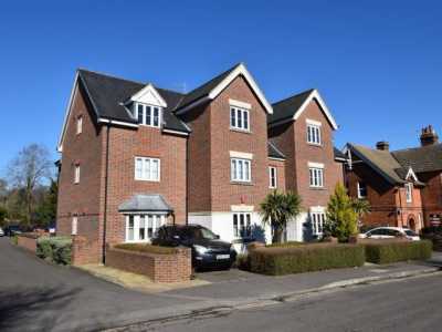 Apartment For Rent in Redhill, United Kingdom