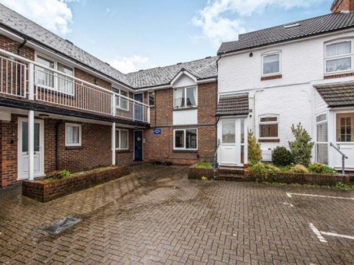 Picture of Apartment For Rent in Guildford, Surrey, United Kingdom