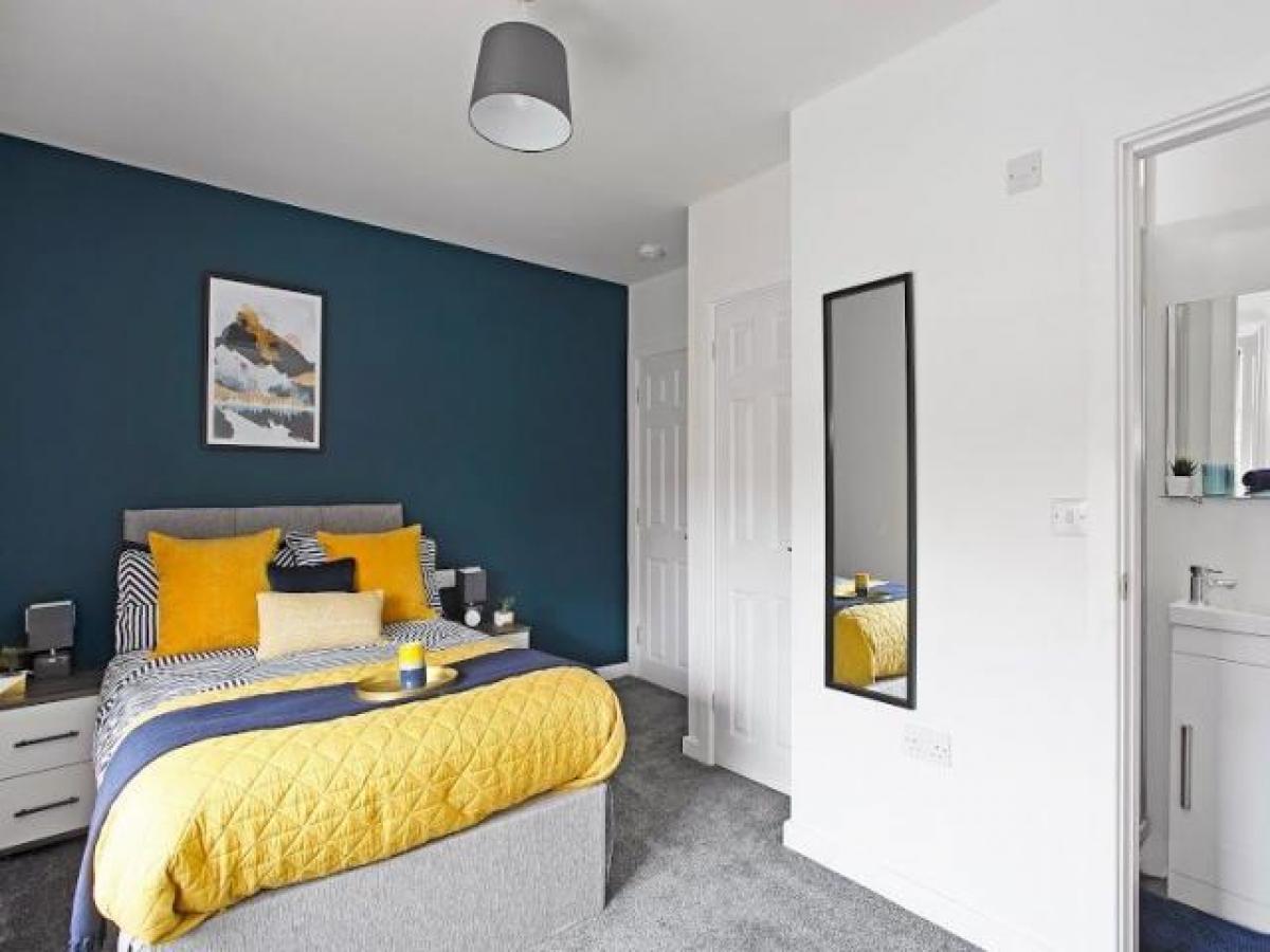 Picture of Apartment For Rent in Oldham, Greater Manchester, United Kingdom