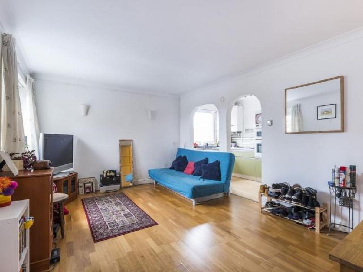 Picture of Apartment For Rent in Surbiton, Greater London, United Kingdom
