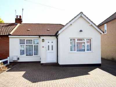 Bungalow For Rent in Egham, United Kingdom