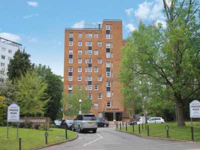 Apartment For Rent in Kingston upon Thames, United Kingdom