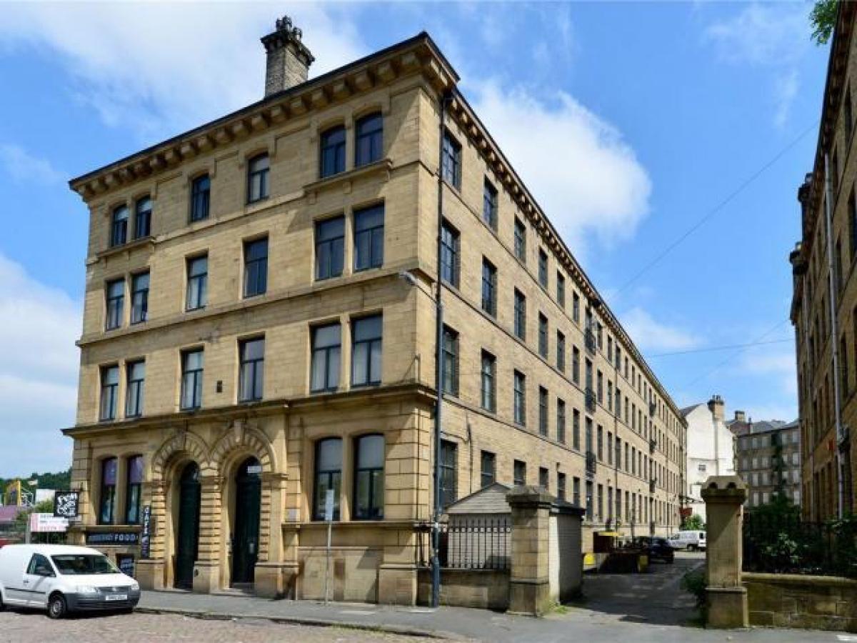 Picture of Apartment For Rent in Bradford, West Yorkshire, United Kingdom