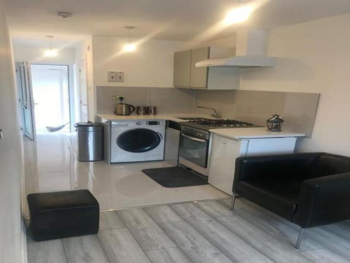 Picture of Apartment For Rent in Barking, Greater London, United Kingdom