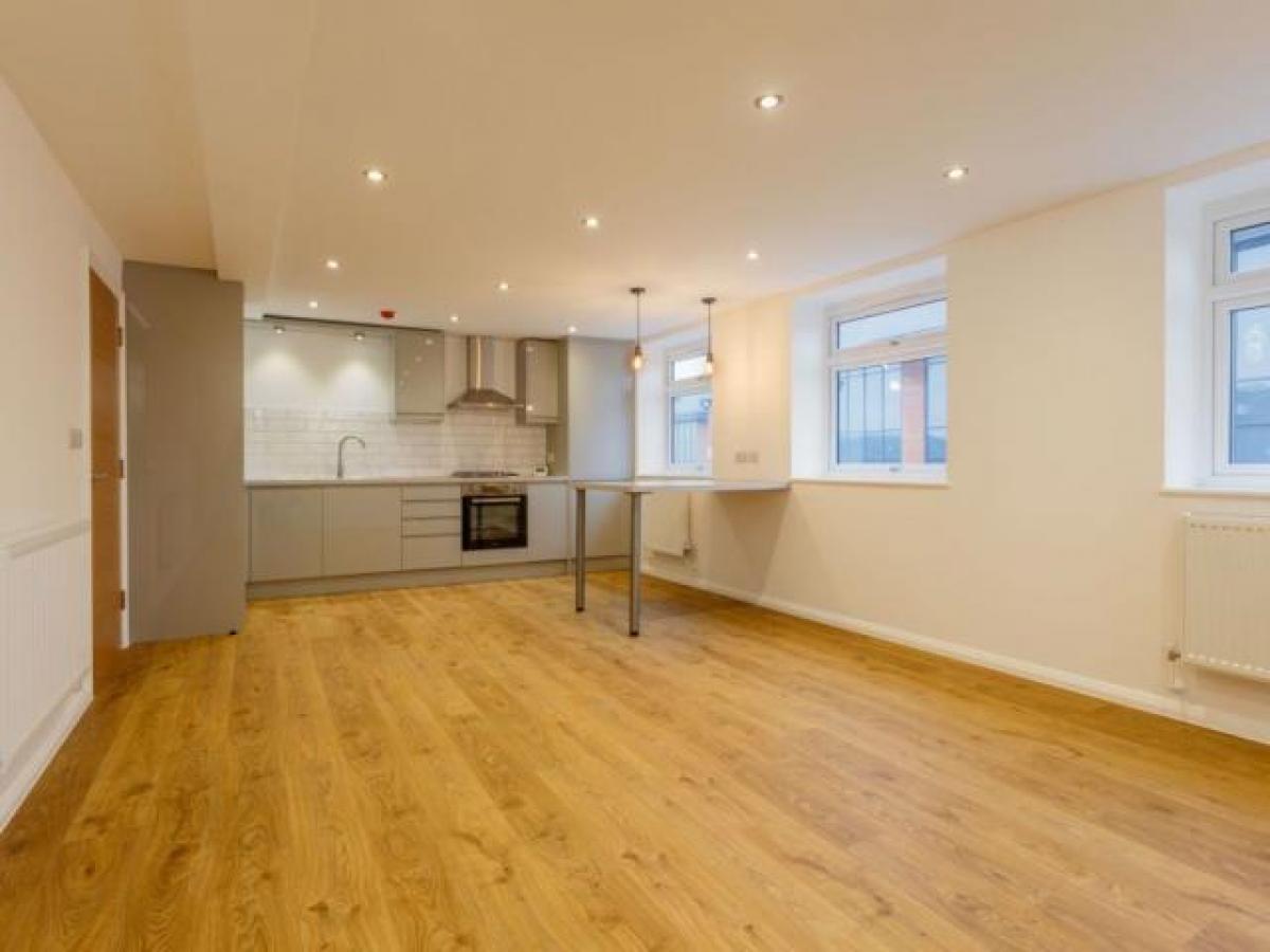 Picture of Apartment For Rent in Sevenoaks, Kent, United Kingdom