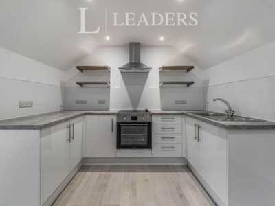 Home For Rent in Walton on Thames, United Kingdom