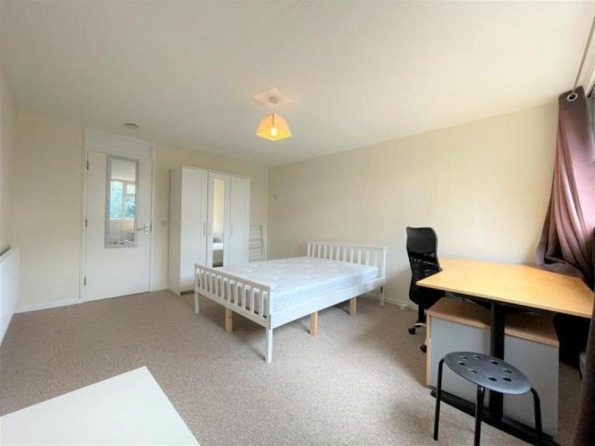 Picture of Home For Rent in Uxbridge, Greater London, United Kingdom
