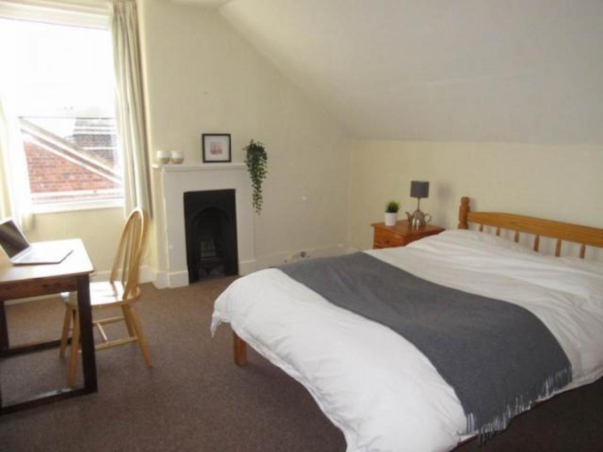 Picture of Apartment For Rent in Exeter, Devon, United Kingdom