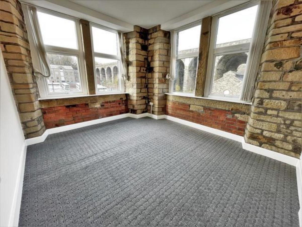 Picture of Apartment For Rent in Huddersfield, West Yorkshire, United Kingdom