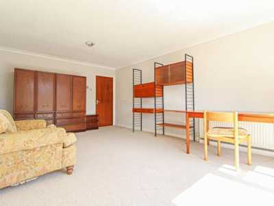 Apartment For Rent in Kingston upon Thames, United Kingdom