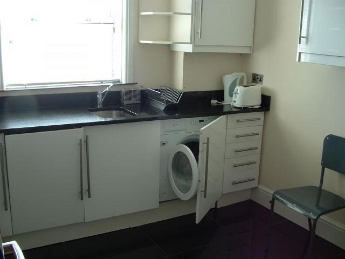 Picture of Apartment For Rent in Exeter, Devon, United Kingdom