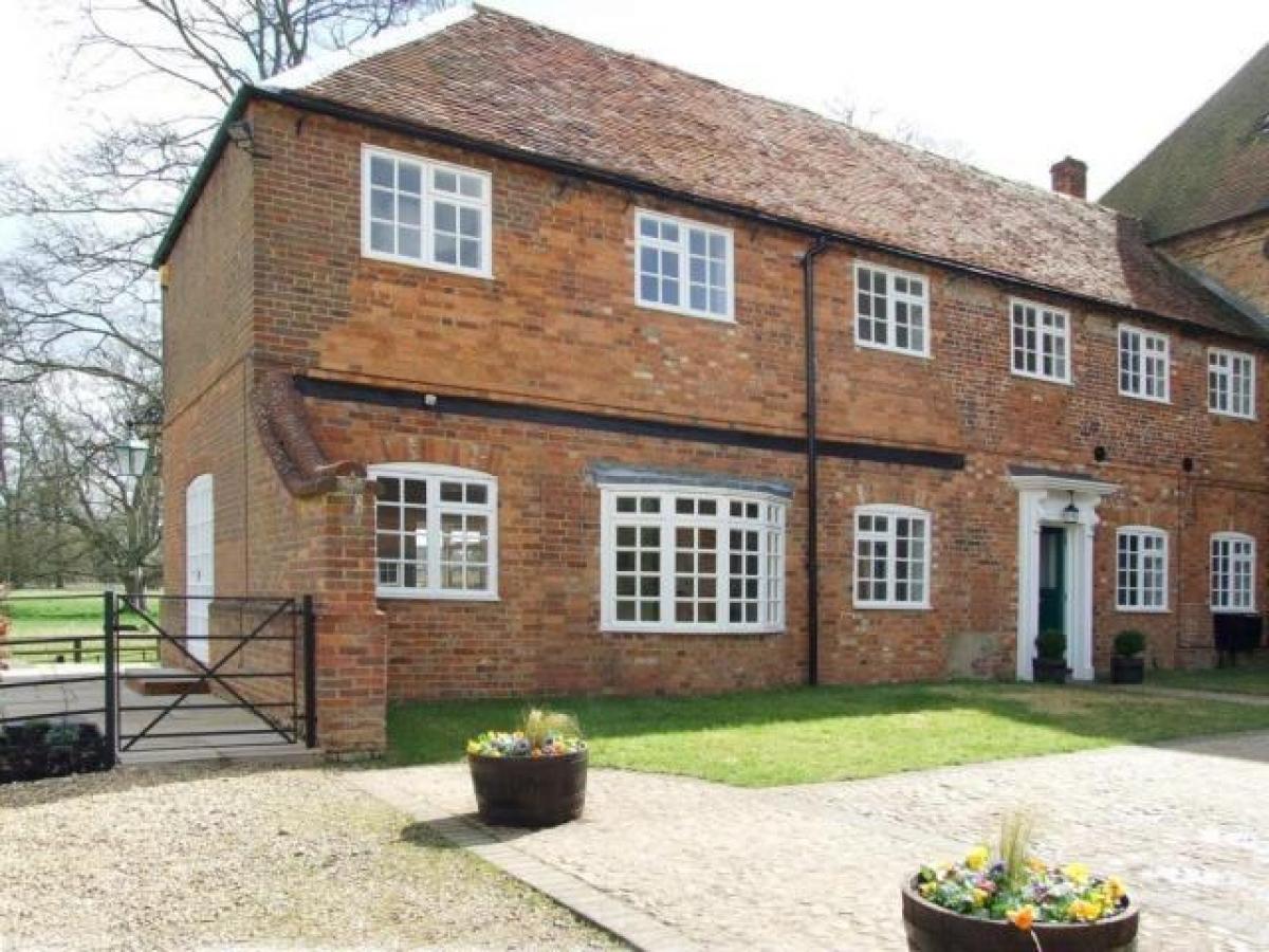 Picture of Home For Rent in Buckingham, Buckinghamshire, United Kingdom