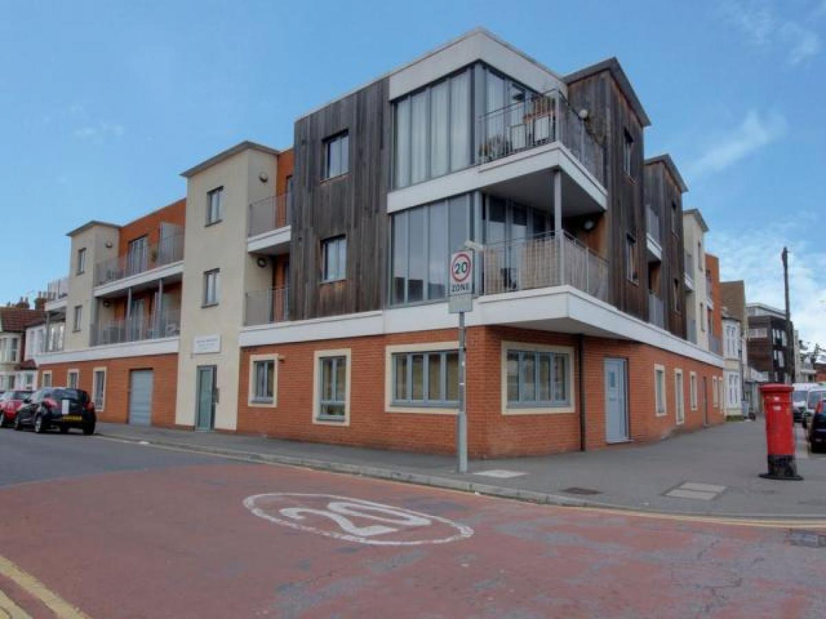 Picture of Apartment For Rent in Westcliff on Sea, Essex, United Kingdom