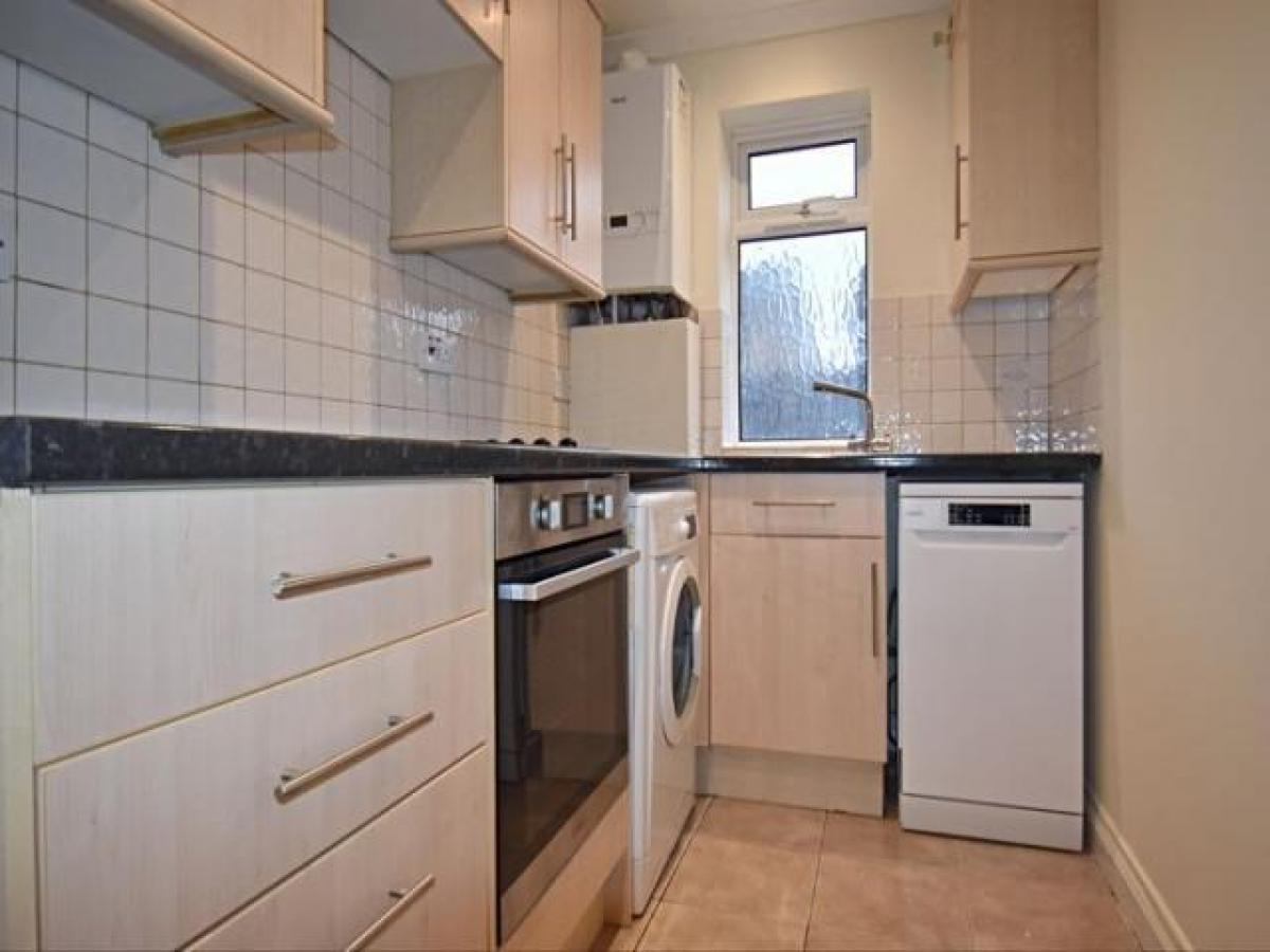 Picture of Apartment For Rent in Basingstoke, Hampshire, United Kingdom
