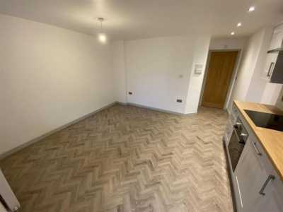 Apartment For Rent in Stone, United Kingdom