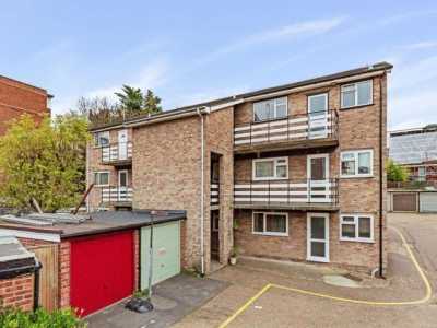 Apartment For Rent in Kingston upon Thames, United Kingdom