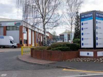 Industrial For Rent in Leeds, United Kingdom