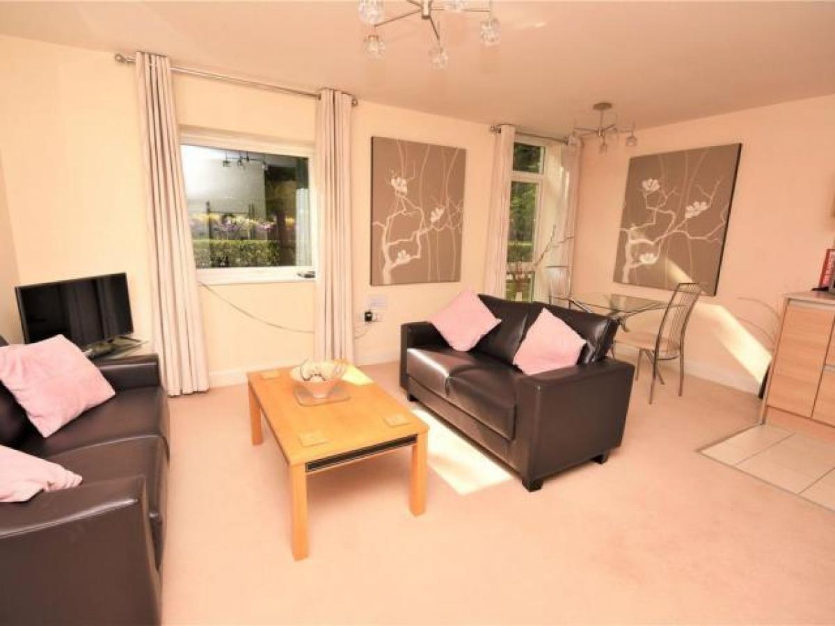 Picture of Apartment For Rent in Aylesbury, Buckinghamshire, United Kingdom
