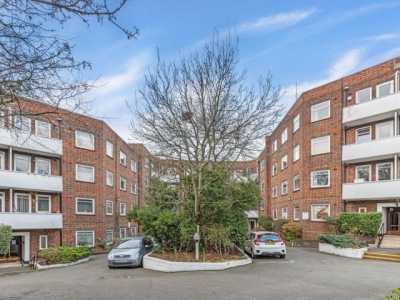 Apartment For Rent in Kingston upon Thames, United Kingdom