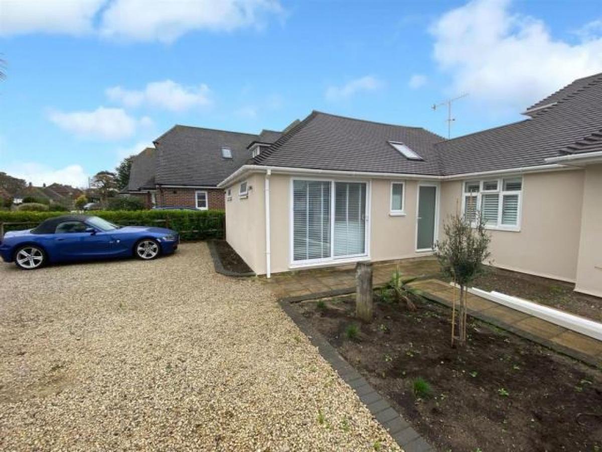 Picture of Bungalow For Rent in Worthing, West Sussex, United Kingdom