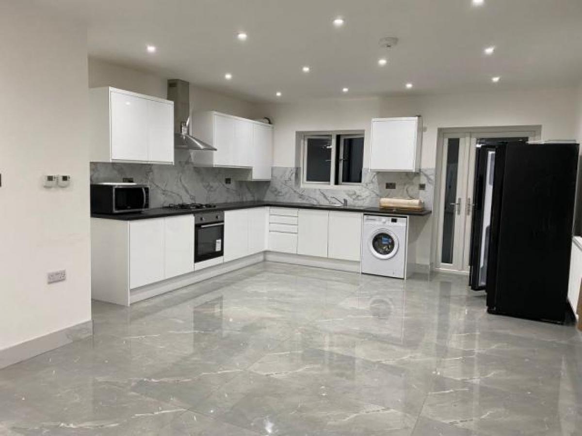 Picture of Home For Rent in Ilford, Greater London, United Kingdom
