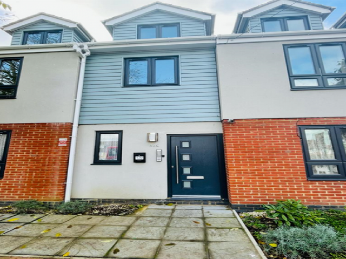 Picture of Apartment For Rent in Ashford, Kent, United Kingdom