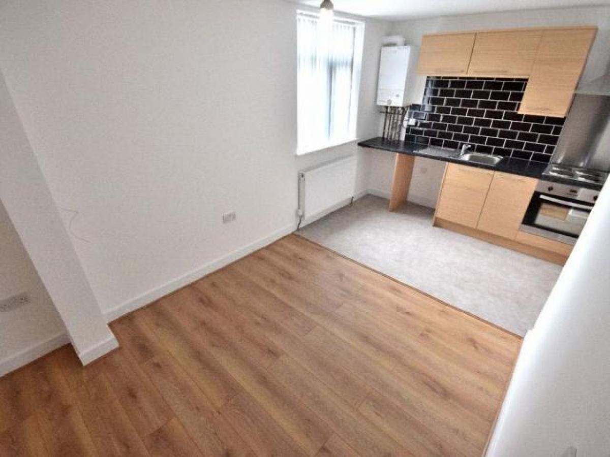 Picture of Apartment For Rent in West Bromwich, West Midlands, United Kingdom
