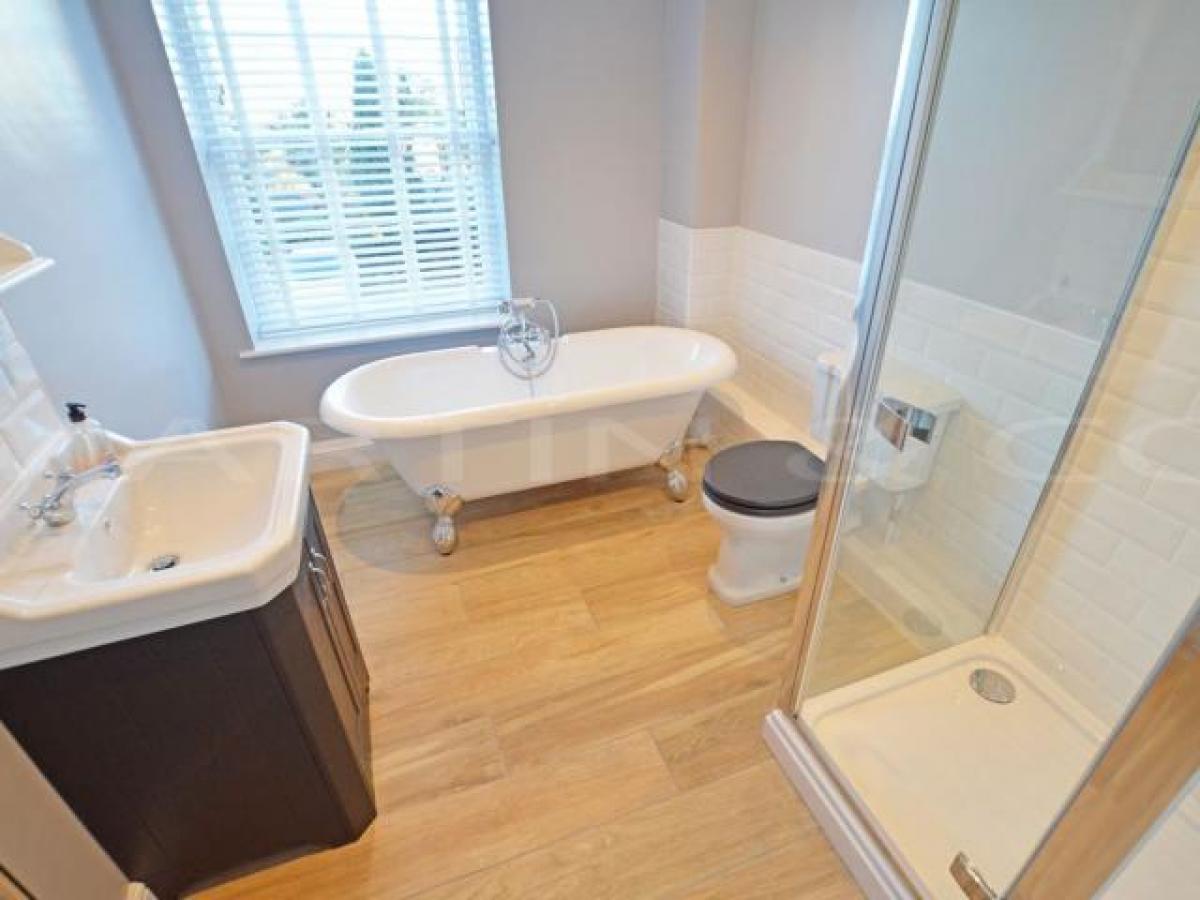 Picture of Apartment For Rent in Chatham, Kent, United Kingdom