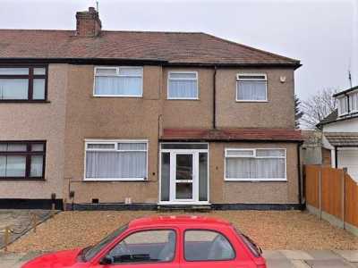 Apartment For Rent in Romford, United Kingdom