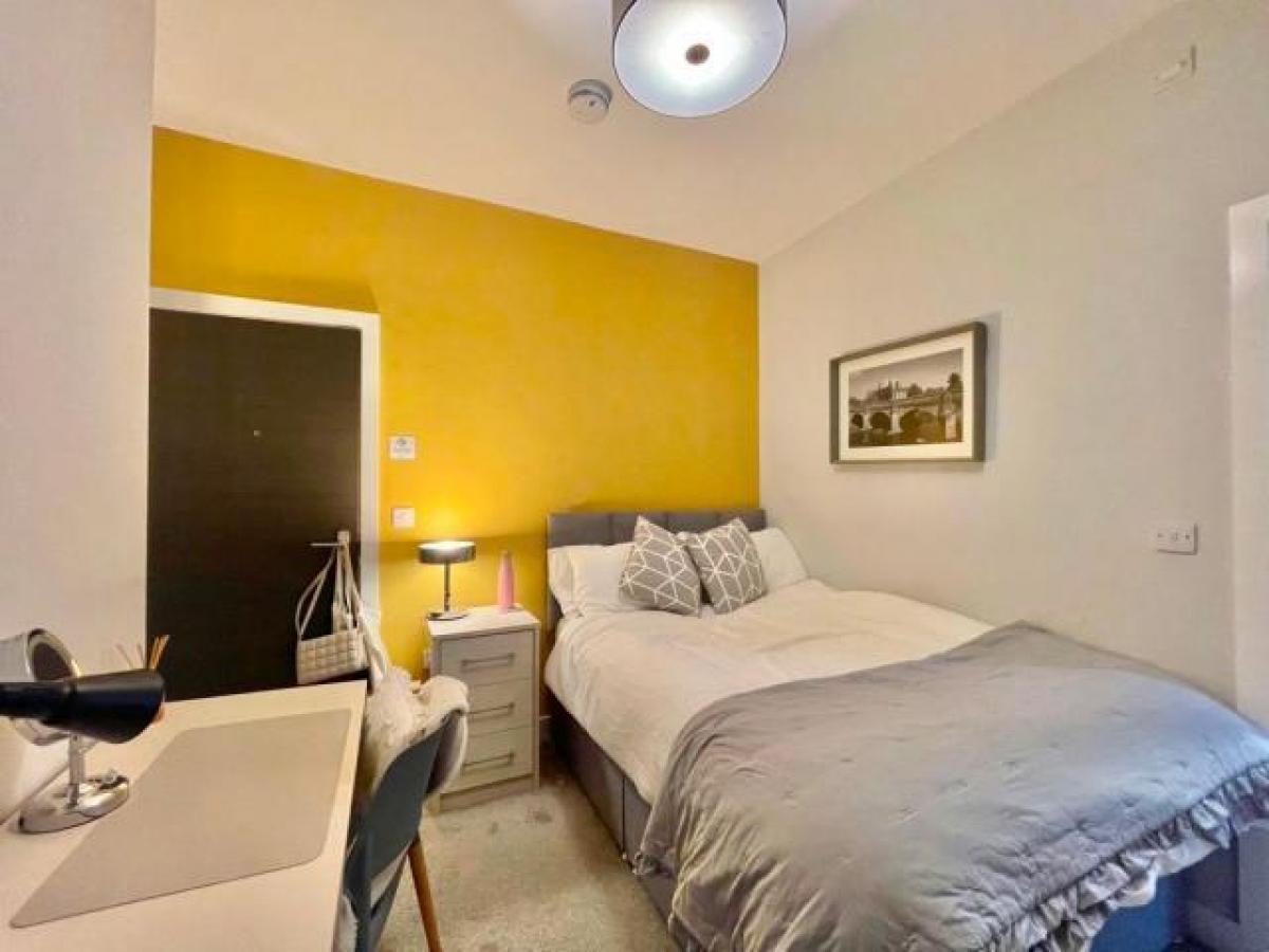 Picture of Apartment For Rent in Wakefield, West Yorkshire, United Kingdom