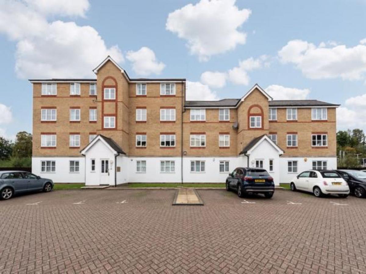 Picture of Apartment For Rent in Barnet, Hertfordshire, United Kingdom