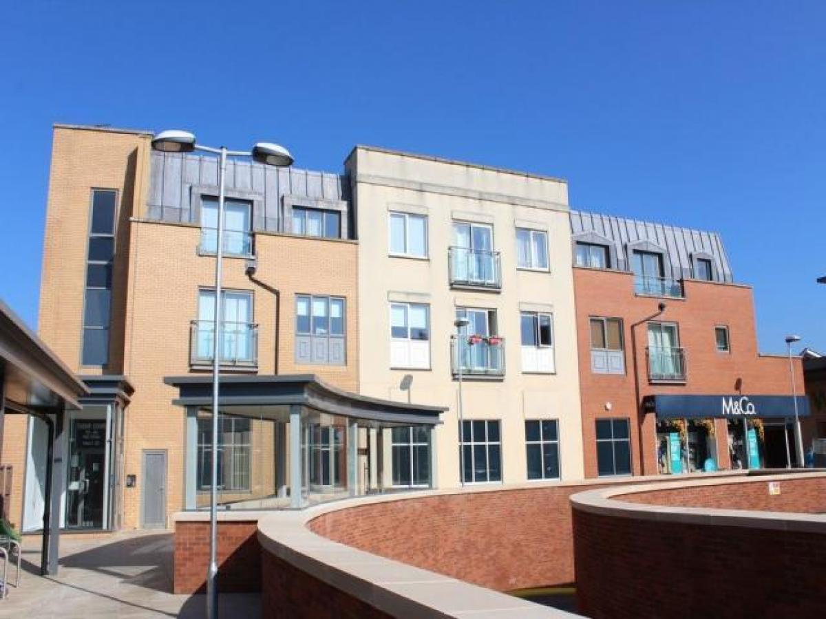 Picture of Apartment For Rent in Egham, Surrey, United Kingdom