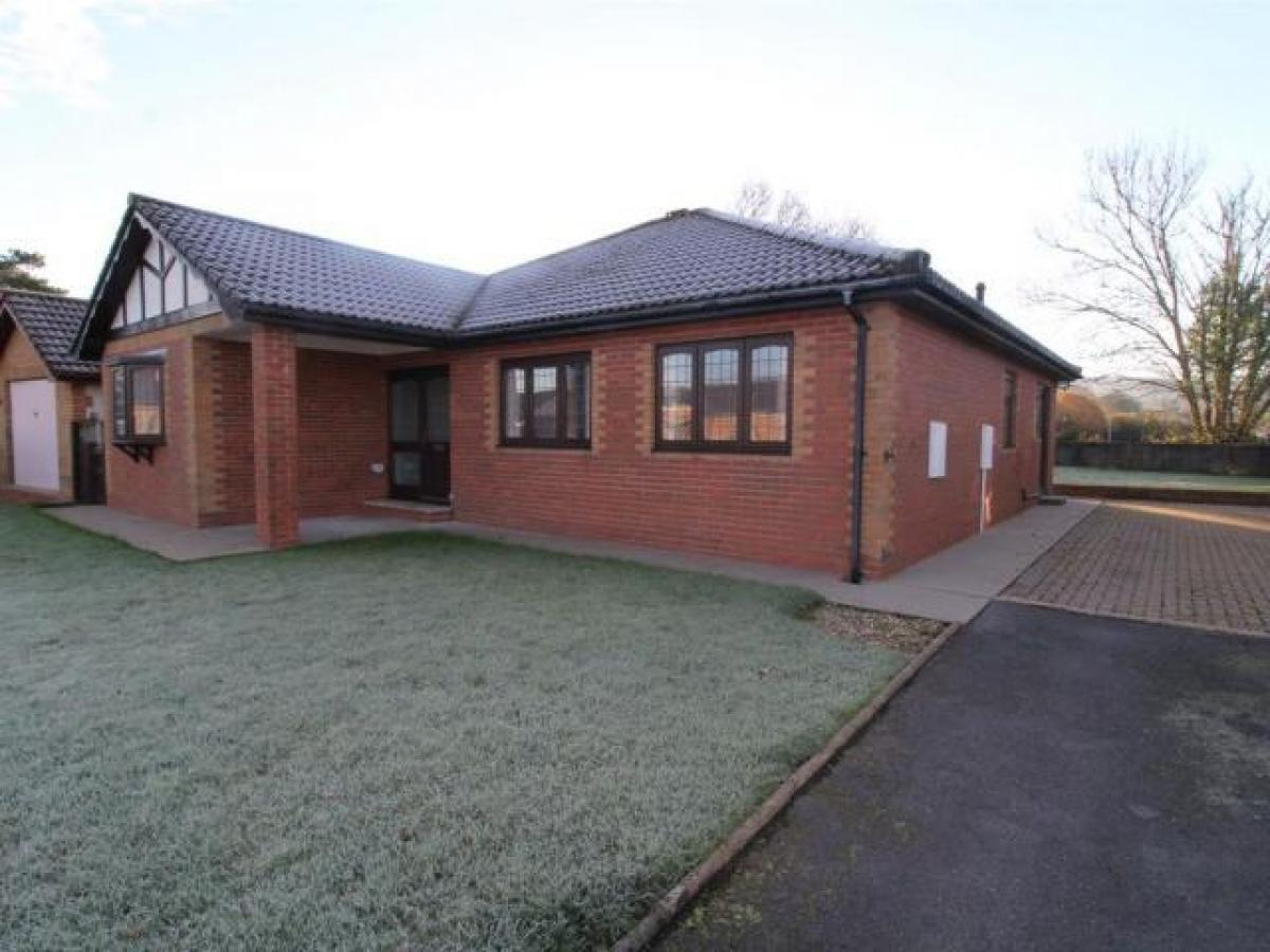 Picture of Bungalow For Rent in Ammanford, Carmarthenshire, United Kingdom