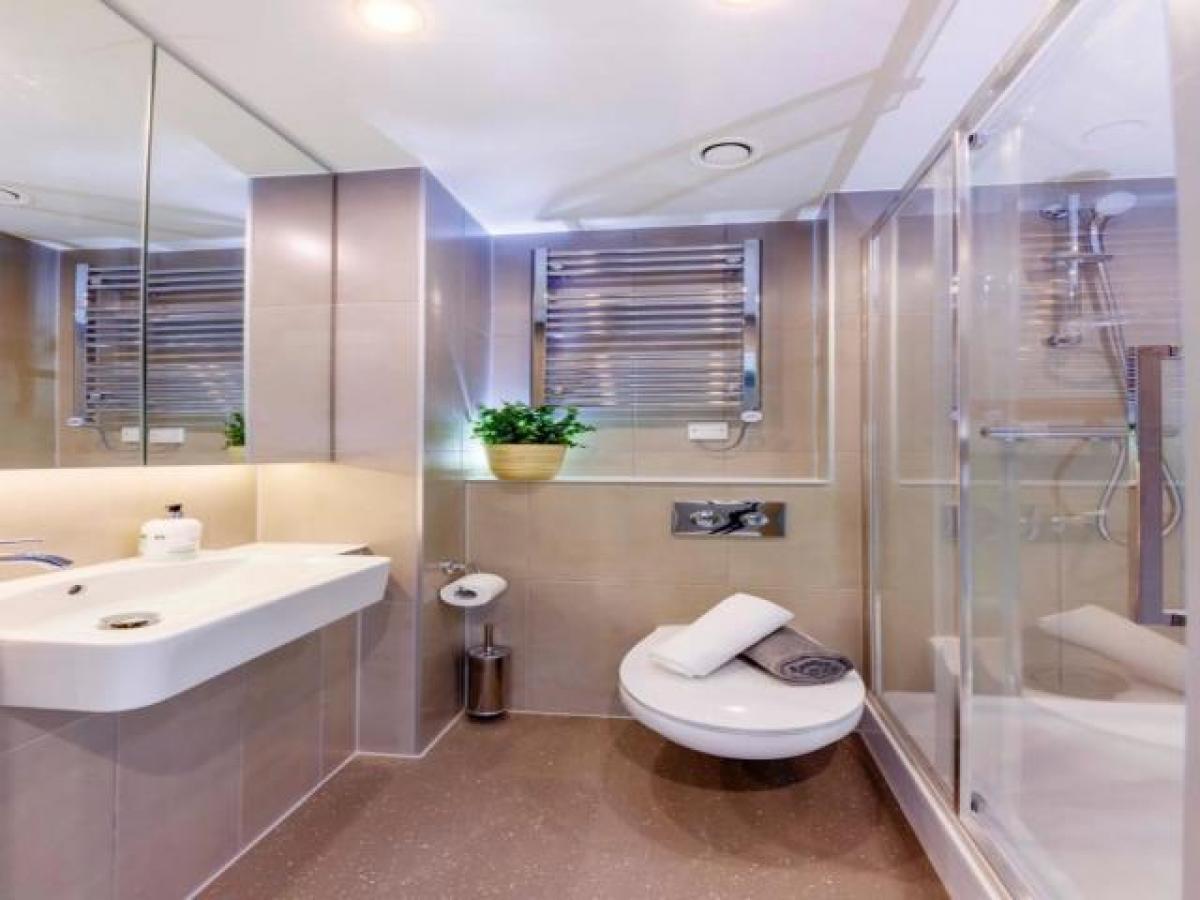 Picture of Apartment For Rent in Egham, Surrey, United Kingdom