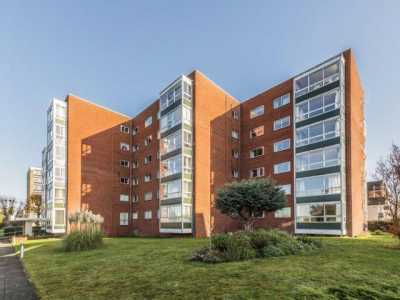 Apartment For Rent in Surbiton, United Kingdom