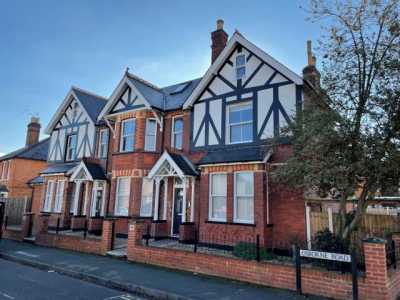 Apartment For Rent in Egham, United Kingdom