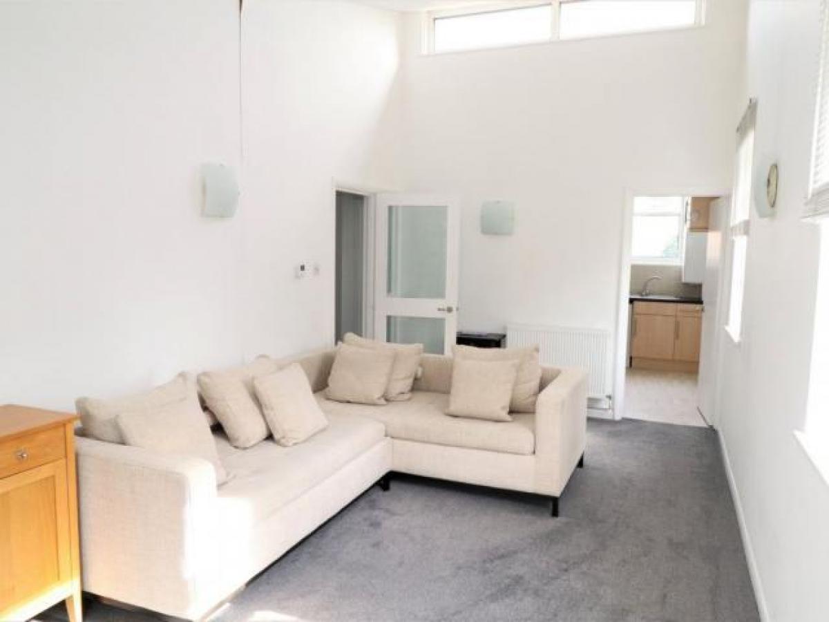 Picture of Apartment For Rent in Beckenham, Greater London, United Kingdom