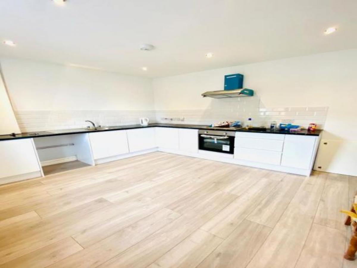 Picture of Apartment For Rent in Dudley, West Midlands, United Kingdom