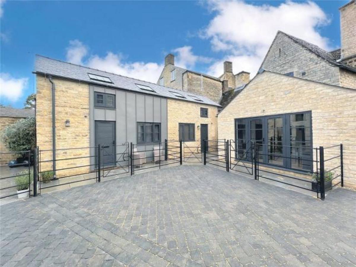 Picture of Home For Rent in Cirencester, Gloucestershire, United Kingdom