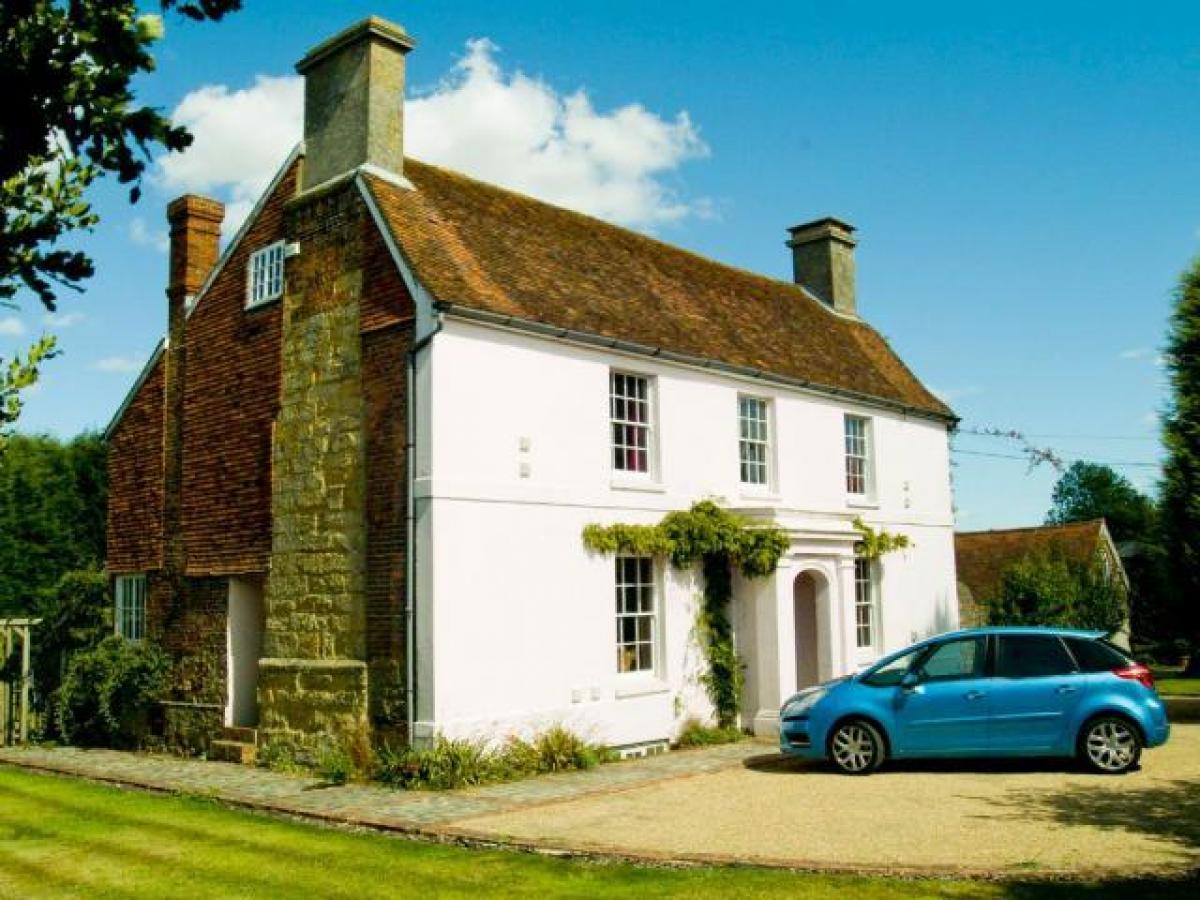 Picture of Apartment For Rent in Tonbridge, Kent, United Kingdom