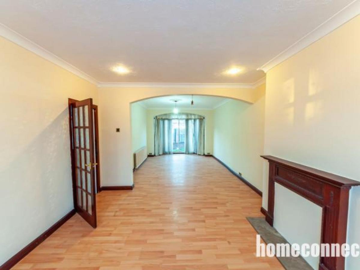 Picture of Home For Rent in Ilford, Greater London, United Kingdom