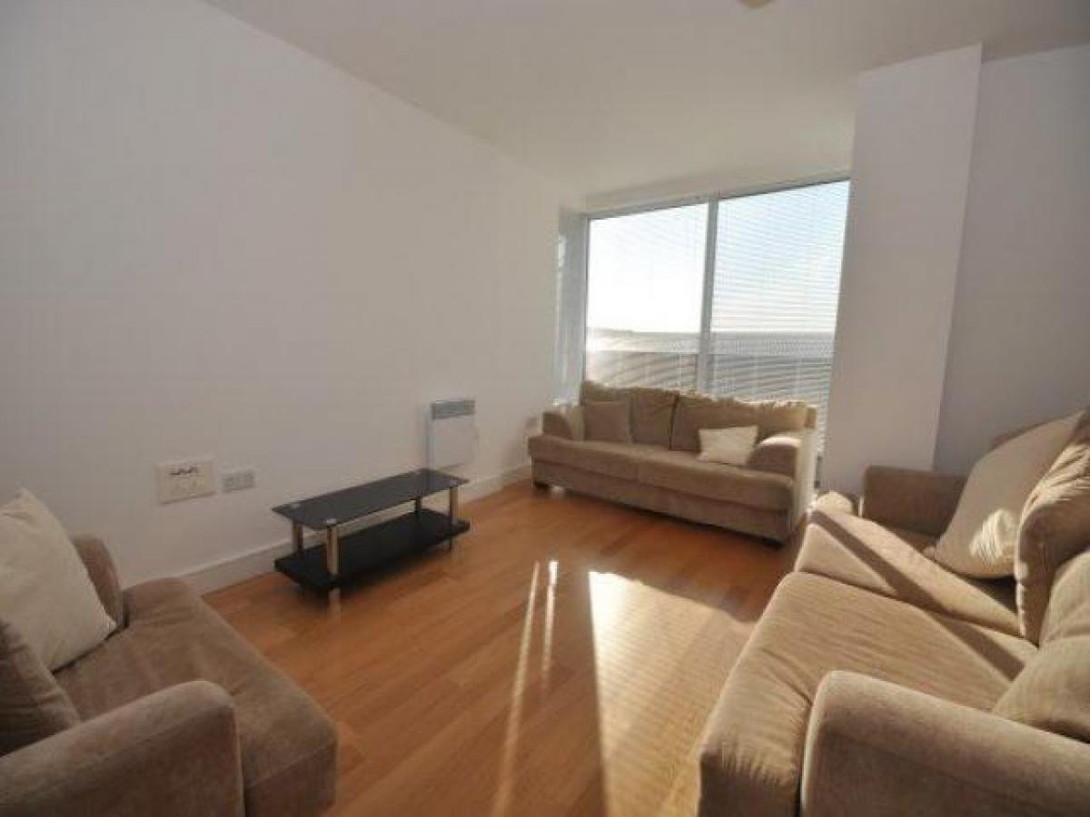 Picture of Apartment For Rent in Chatham, Kent, United Kingdom