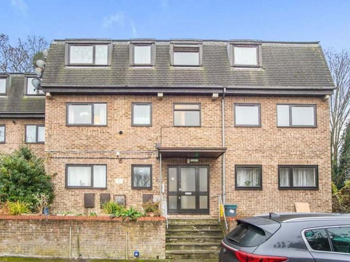 Picture of Apartment For Rent in Chatham, Kent, United Kingdom