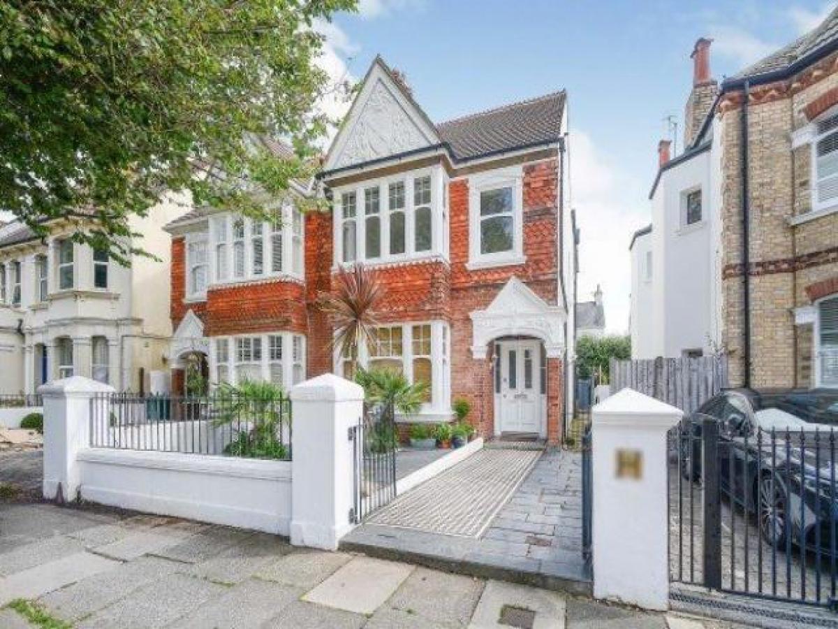 Picture of Apartment For Rent in Hove, East Sussex, United Kingdom