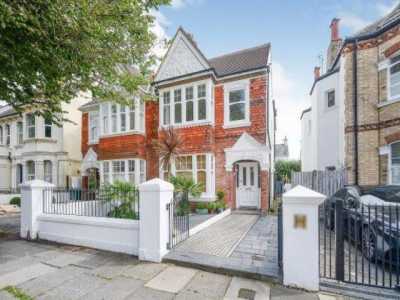 Apartment For Rent in Hove, United Kingdom