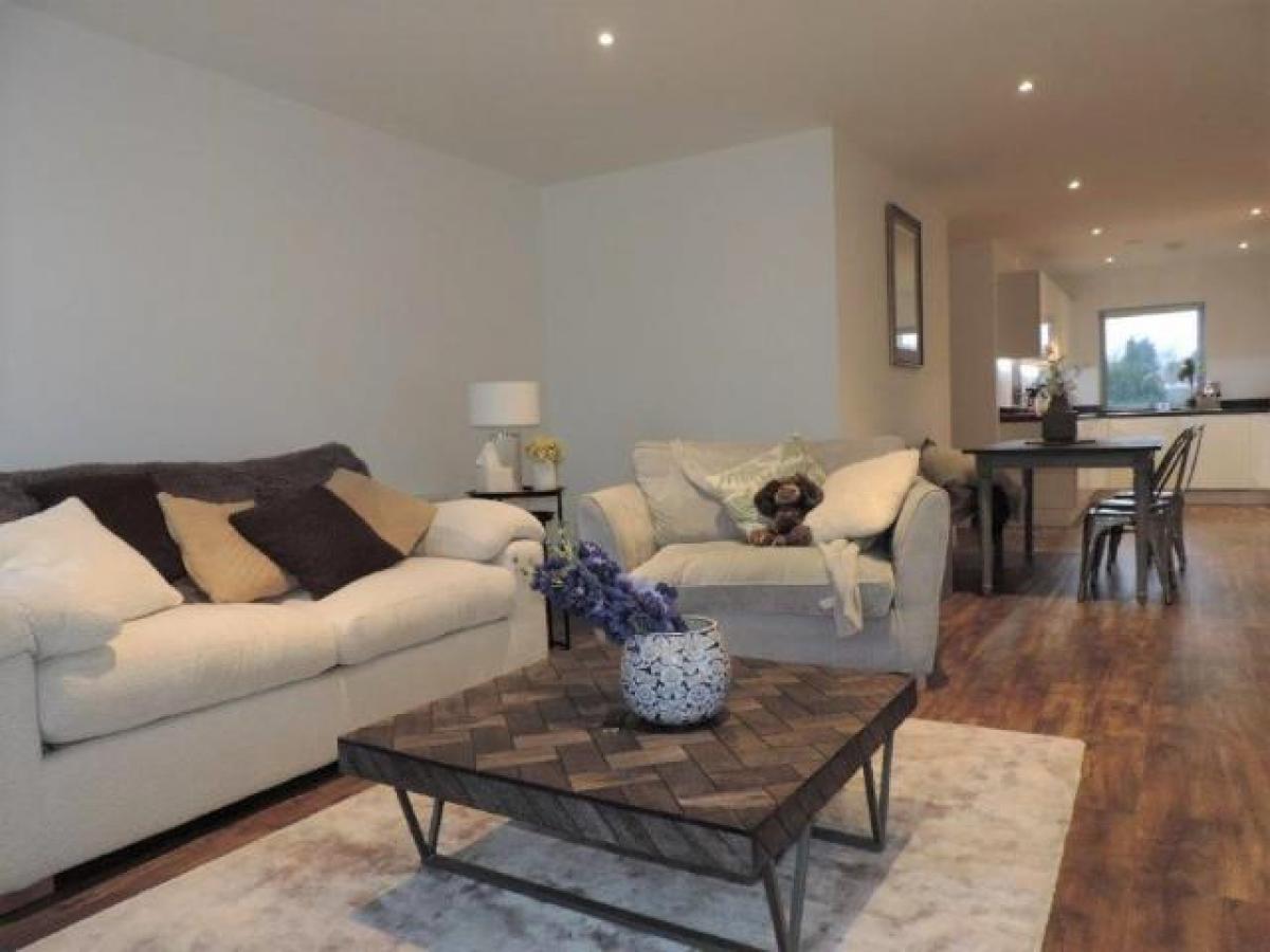 Picture of Apartment For Rent in Guildford, Surrey, United Kingdom