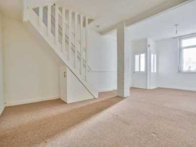 Home For Rent in Barry, United Kingdom